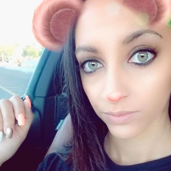 Meet your Posher, Ashley - Picture 1 of 1